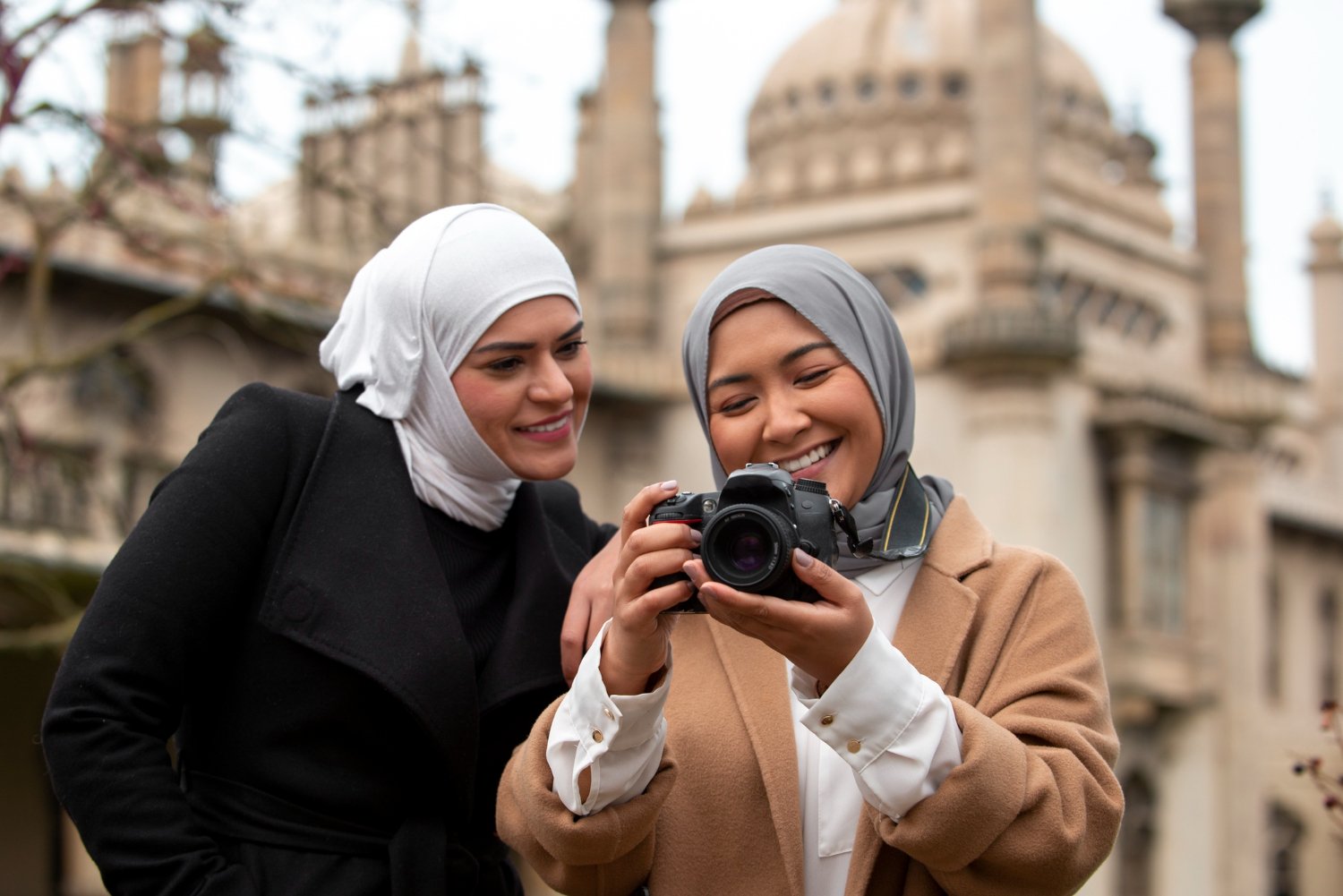 Can You Take Photos During Umrah? A UK Pilgrim’s Guide